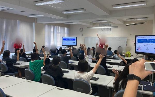 ８月27 日（水）に札幌市立丘珠小学校で航空とSDGｓを題材としたプログラミング教育を実施いたしました